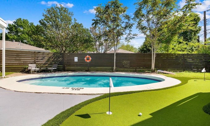 White Rock Hills House | Luxe Golfers' Oasis - Pool, Mini-Golf, Hot Tub!