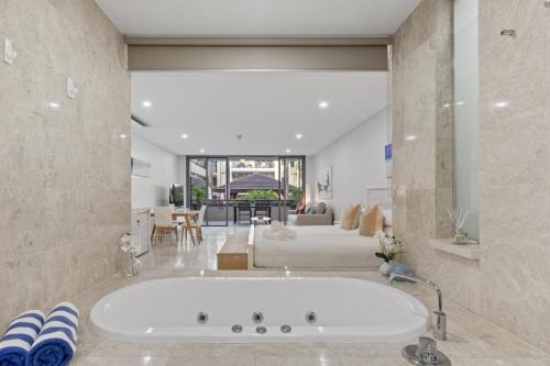 Casuarina Apartment | Luxe King Studio Apartment in Santai Resort