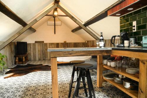 Engelmanshoven Apartment | Luxe loft in vierkantshoeve