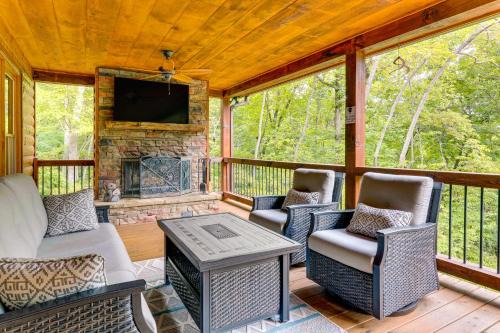 Mineral Bluff House | Luxe Mineral Bluff Vacation Rental with Game Room!