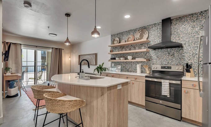 Downtown Salt Lake City Apartment | Luxe One Bedroom Suite
