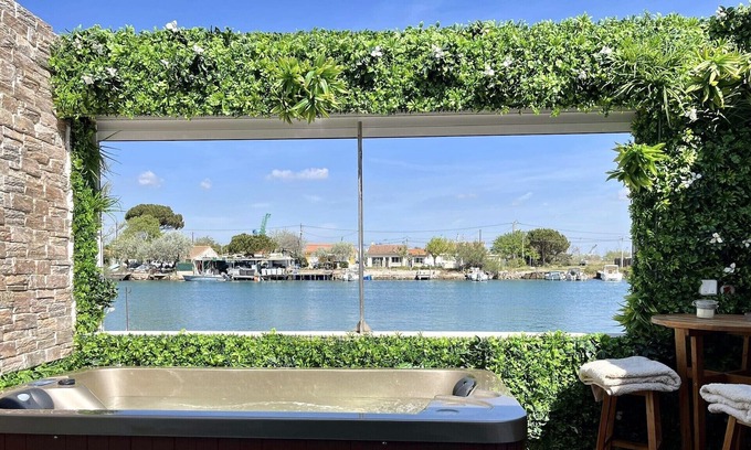 Port-Saint-Louis-du-Rhone Apartment | Luxury accommodation with private Jacuzzi by the water