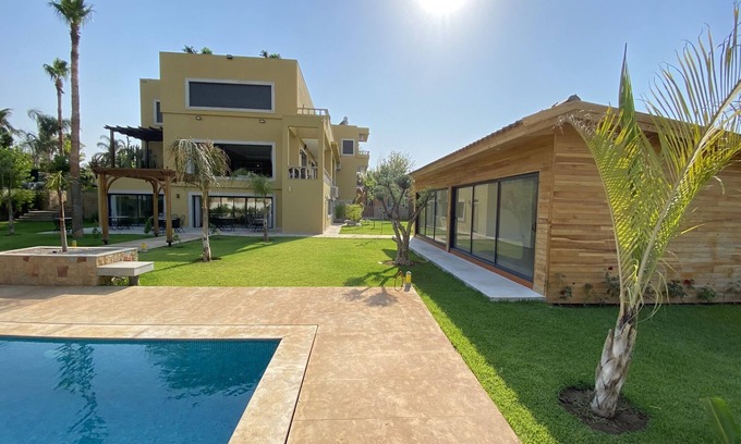 Ouled Tayeb Villa | Luxurious 10 bedroom villa with swimming pool.