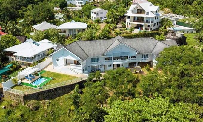 Beau Vallon Villa | Luxurious 2-Bed Villa in Bel Ombre Mahe Seychelles
