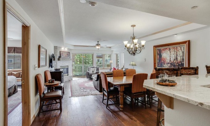 Beaver Creek Apartment | Luxurious 3 bedroom 3 bath condo! condo