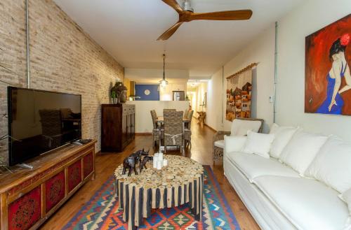 La Seu Apartment | LUXURIOUS & ALLURING HOME IN HISTORIC TOWN (VALENCIA)
