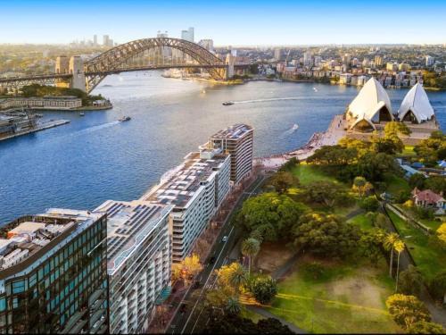 Sydney Central Business District Apartment | Luxurious Apartment only 250m Walk To Opera House