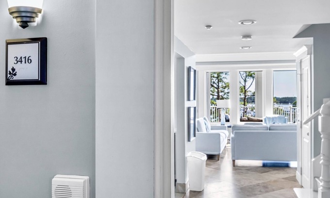 Baytowne Wharf Condo | Luxurious Bayfront Penthouse w/Stunning Views