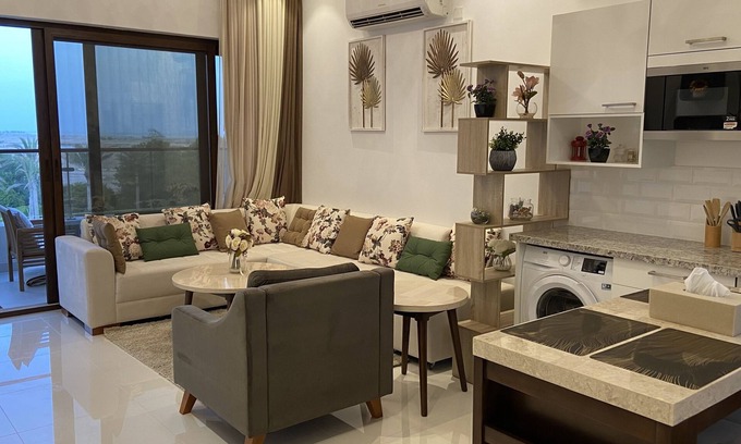 Salalah Apartment | Luxurious beachfront apartment in the Hawana Salalah Resort.