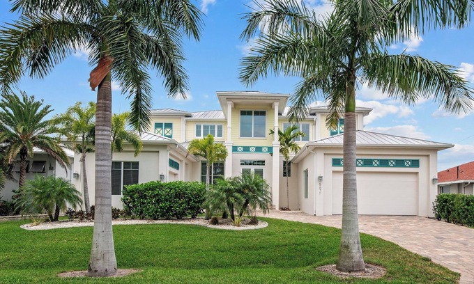 Yacht Club Villa | Luxurious design villa on the canal with infinity pool and boat lift