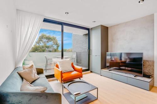 Elsternwick Apartment | Luxurious Elsternwick Apt Living with Parking