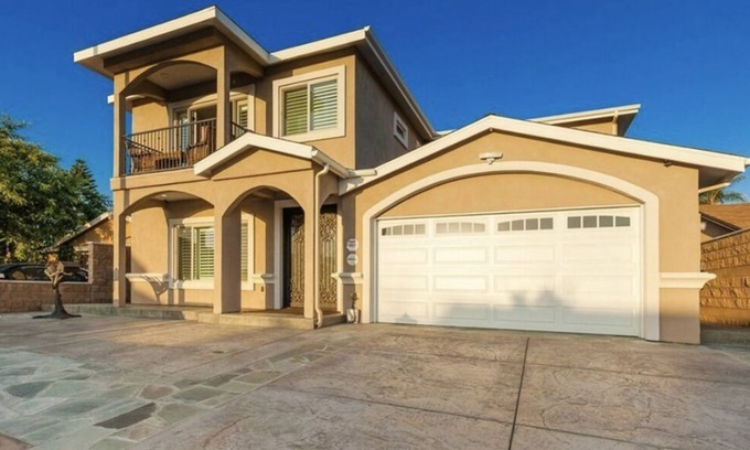 Mira Mesa House | Luxurious Family Friendly Getaway.
