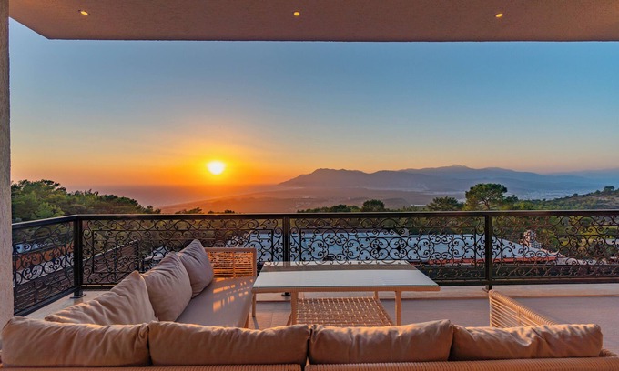 Kas Villa | Luxurious Infinity Pool, Indoor Pool, Sauna, Turkish Bath and Magnificent View