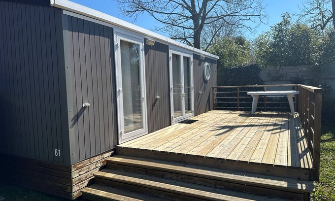 Jullouville-les-Pins House | Luxurious Mobile Home, 4 Guests, Beach Nearby, Heated Pool, Fitness Room, Pet-Friendly
