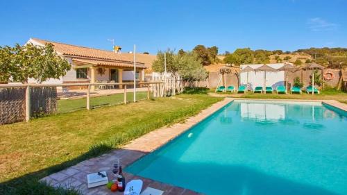 Prado del Rey Villa | Luxurious Villa in Prado del Rey with Pool