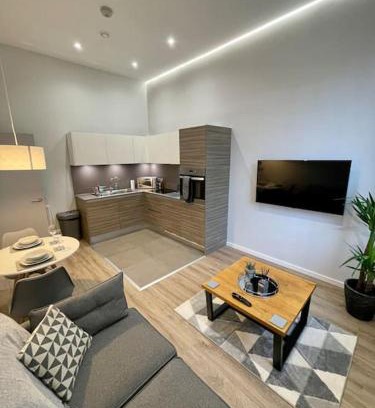 Bournville Apartment | Luxury 1 Bedroom Bournville Apartment