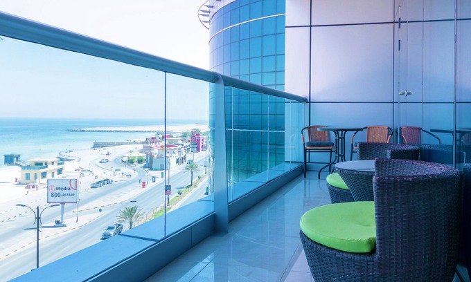 Rumailah Apartment | Luxury 1 BR Beach Apartment with Full Sea View