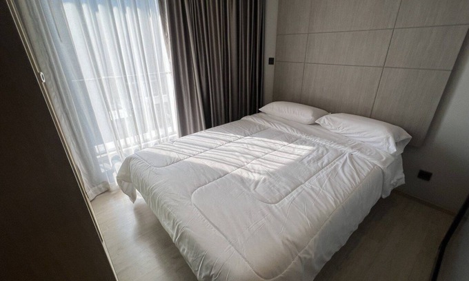 Ekkamai Condo | Luxury 1 Bedroom Convenient in Ekkamai