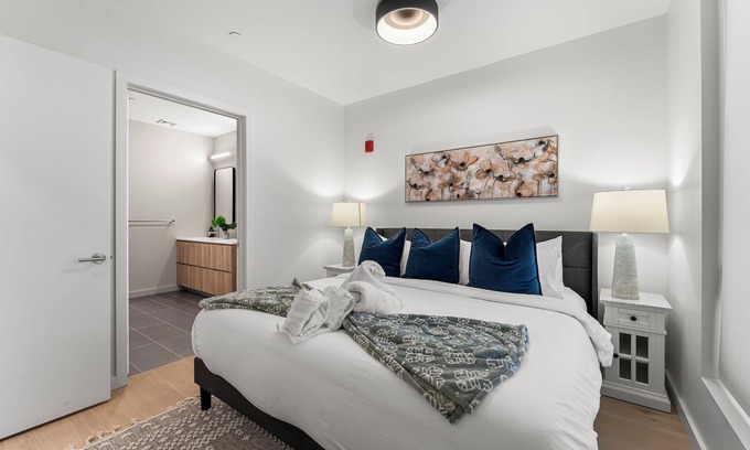 D Street - West Broadway Apartment | Luxury 1BR Next to Broadway Southie 6134