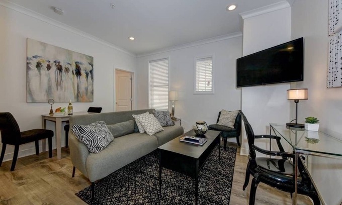 Dupont Circle Bed & Breakfast | Luxury 1BR Suite 1 Dupont/Kalorama