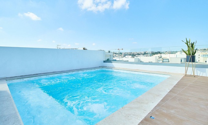 High Ridge Apartment | Luxury 2 BR Penthouse with Private Jacuzzi Pool