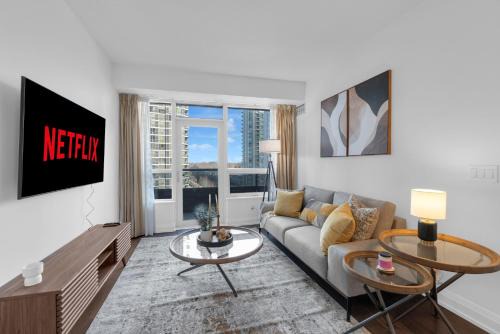 Willowdale Apartment | Luxury 2BR - Subway/Pool/Gym/Sauna + Free Parking