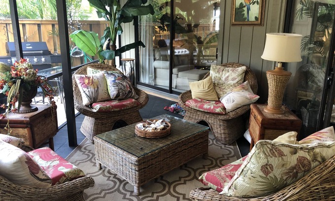 Bella Vista Villa | Luxury 3/2 Jupiter Beach bungalow walk to beach private backyard oasis
