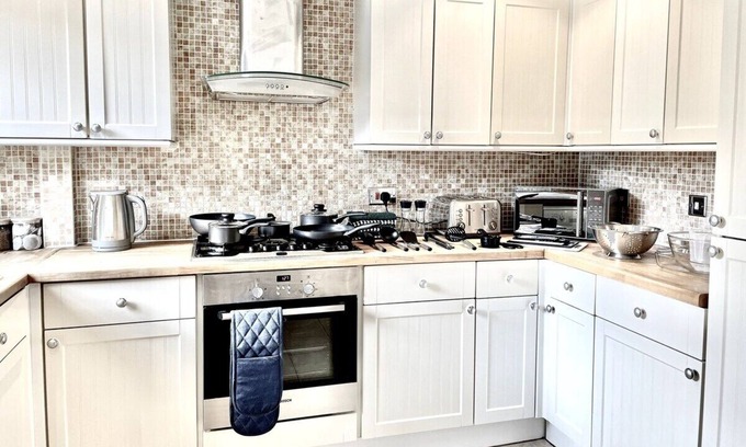 Fifield House | Luxury 3 Bed Detached Home In Windsor
