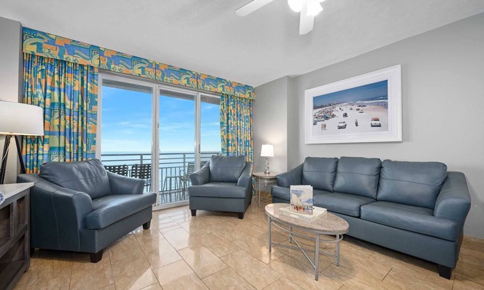 Brush - Stewarts Condo | Luxury 3BR Direct Oceanfront Beach Villa Lazy River Pools Wyndham Ocean Walk Resort Daytona Beach