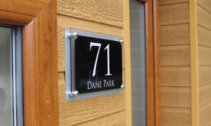 New Forest District Cabin | LUXURY 4 BEDROOM LODGE