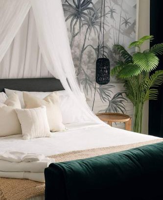 West Town Apartment | Luxury 4br Chicago Pool Table2 Decks Office 5gb