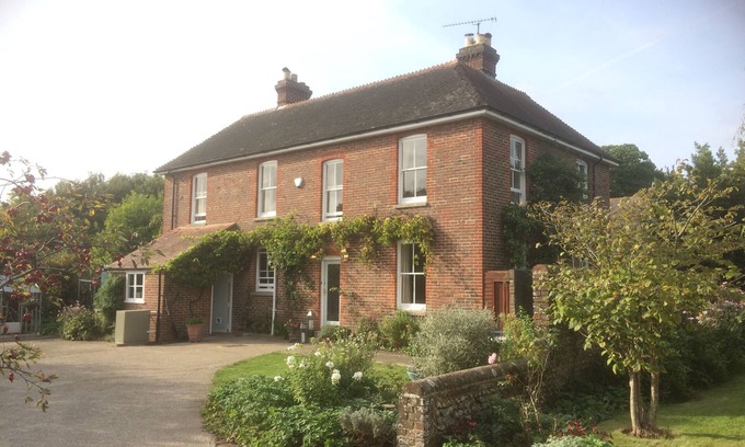 Funtington House | Luxury 5 bedroom, 6 bed elegant countryside house nr Bosham & West Wittering