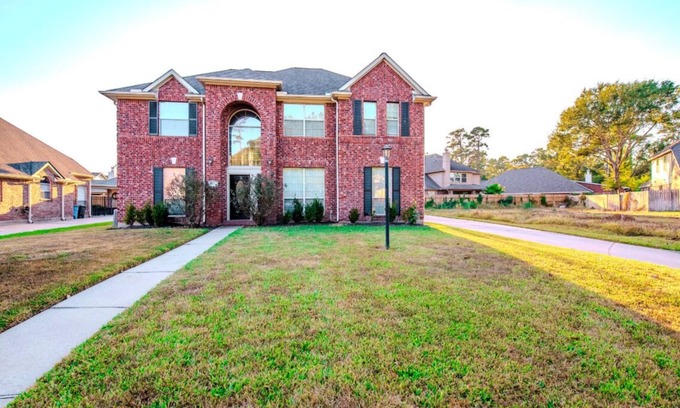 Spring House | Luxury and Stylish home!