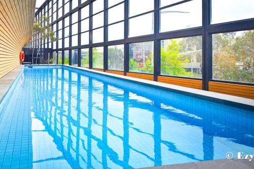 Doncaster Apartment | Luxury apartment in Mel east with special kids bed