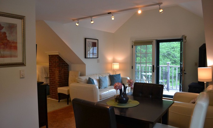 Blue Hill Apartment | Luxury Apartment in the Heart of Blue Hill Village