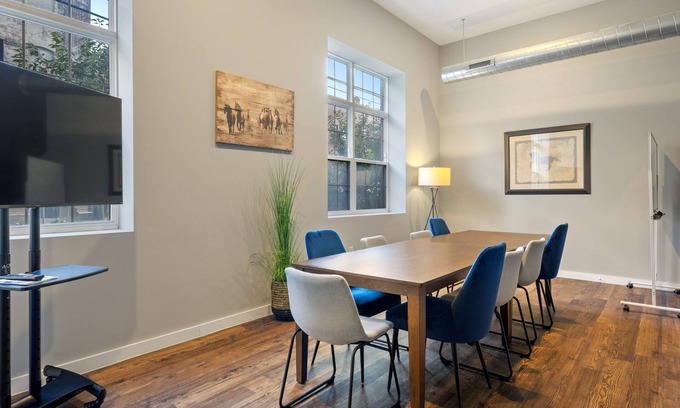 Allegheny-West Apartment | Luxury Apartment Near Downtown and Stadium