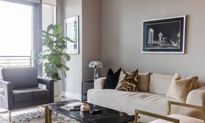 Knox - Henderson Apartment | Luxury Apt in Downtown Dallas