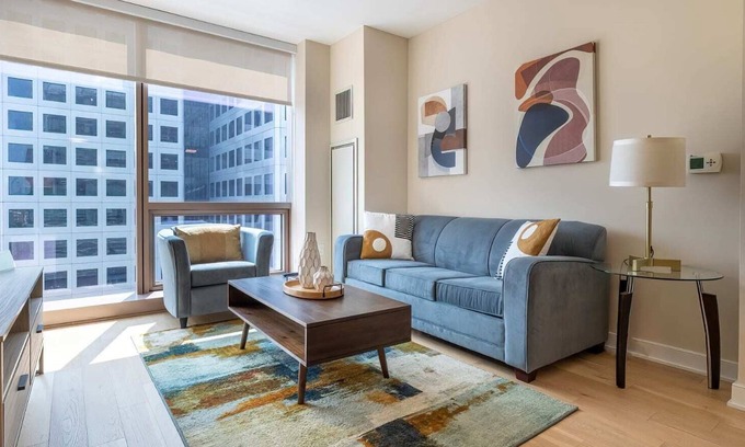 Stamford Apartment | Luxury Apt Near Downtown