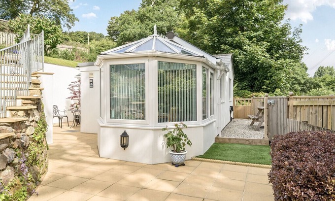 St Austell House | Luxury bungalow with outstanding countryside views minutes drive to many beaches
