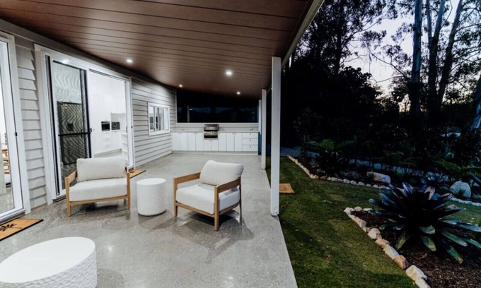 Buderim Cottage | Luxury bush retreat with baby highland cows