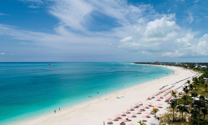 Grace Bay Condo | Luxury Condo on Grace Bay! PLAZA at OCW!
