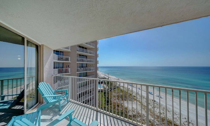 Gulf Lagoon Beach Condo | Luxury condo π Beachside master bedroom π