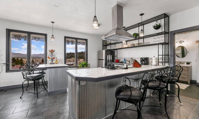 Estes Park Apartment | Luxury Downtown Estes Park 2 Bedroom Lic. #6075