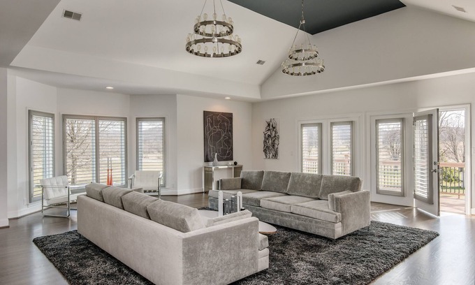 Franklin House | Luxury Estate Rental Near Nashville-Turn Special Events Into Cherished Memories
