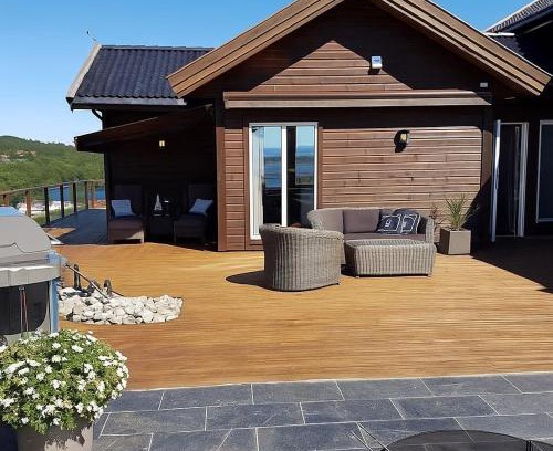 Sveio House | Luxury Fjord Cabin with Jacuzzi Stunning View and Grill Hut