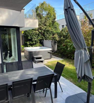 Balatonfured House | Luxury Garden House II In The Center