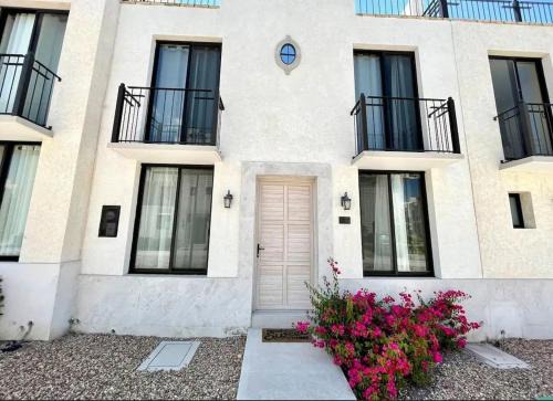 Arcos de San Miguel House | Luxury Getaway: Pool, jacuzzi & private balcony