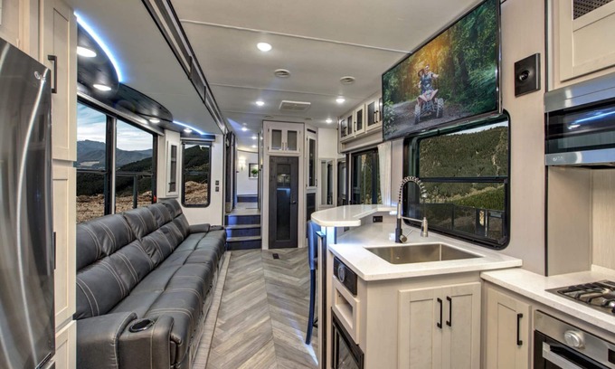 Bertram House | Luxury Glamping on Elm Creek Ranch
