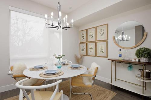 Marpole House | Luxury Home Near Dt And Yvr W 2 Indoor Parking