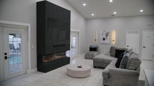 Stafford Park House | Luxury home with Pool & 6 Beds near Disney